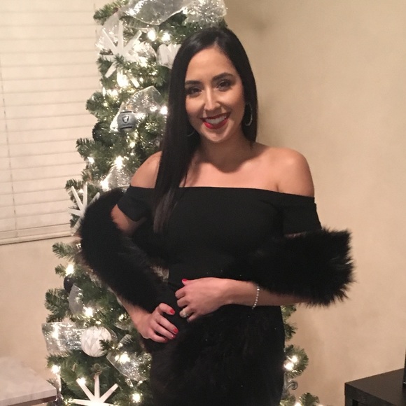 Meet your Posher, Alyssa - Picture 1 of 1